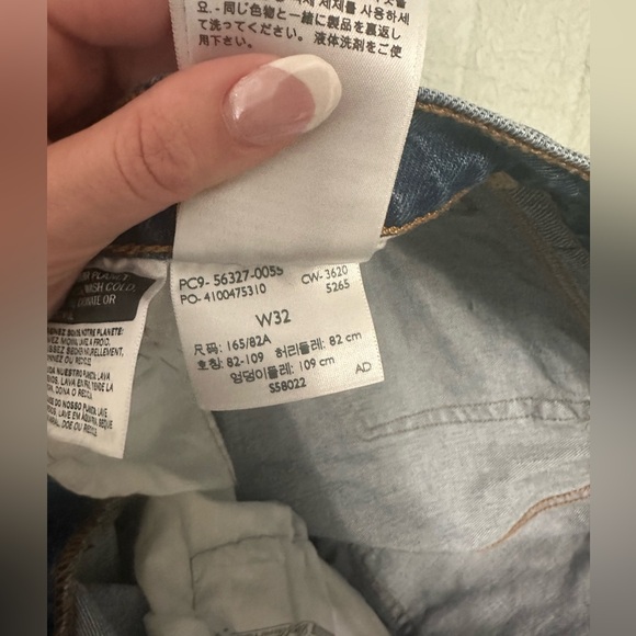 Levi shorts - Picture 3 of 4